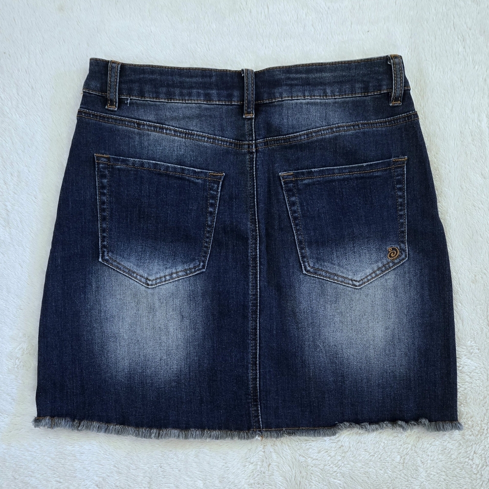 ✨️HP✨️ Indigo Rein🌧 Dark Wash Mini Skirt - NWT - Picture 2 of 12